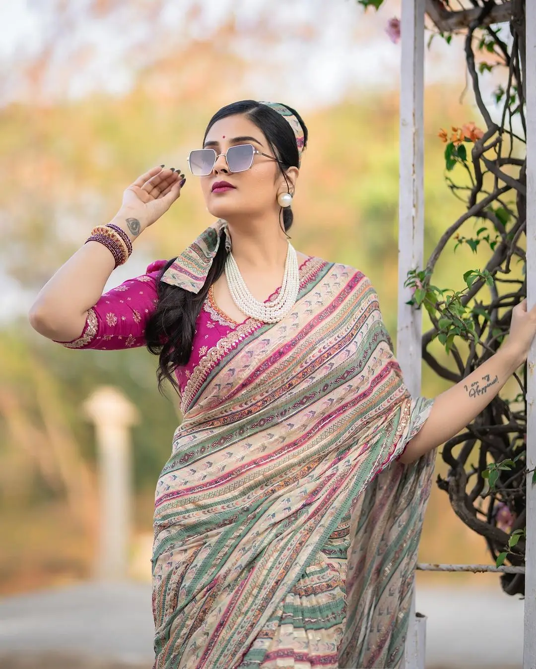 ZEE TV Actress Sreemukhi in Traditional Green Saree Pink Blouse